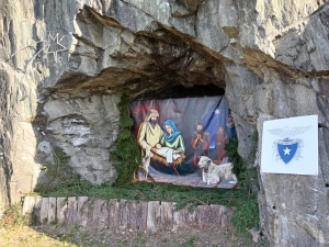 2024 - Maccagno, torna il tradizionale presepe incastonato nella roccia al Cinzanino