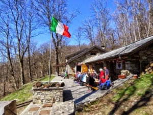 Escursione in Valdumenina al rifugio Bois