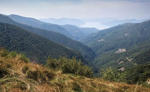 Escursione wilderness in Valveddasca tra i confini italo-svizzeri